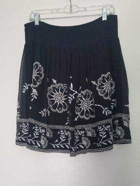 White House Black Market Black Skirt with White Floral Embroidery